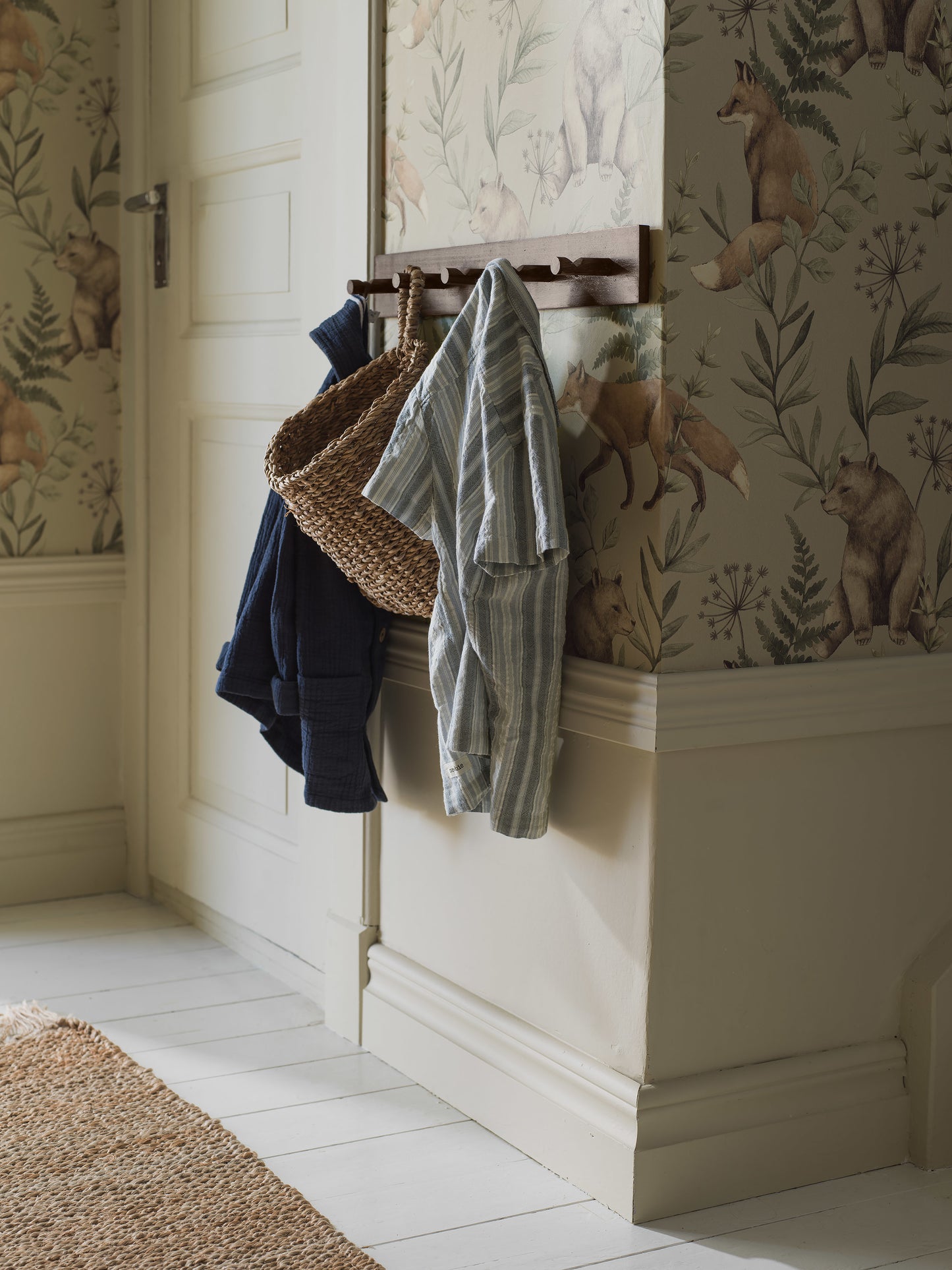 Kinderzimmer- und Kinder-Tapete - Wilder Wald Beige