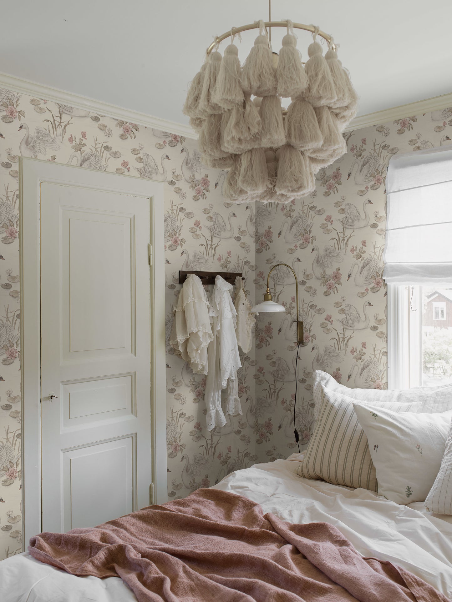 Kinderzimmer- und Kinder-Tapete - Lily Swan - Zartes Pink