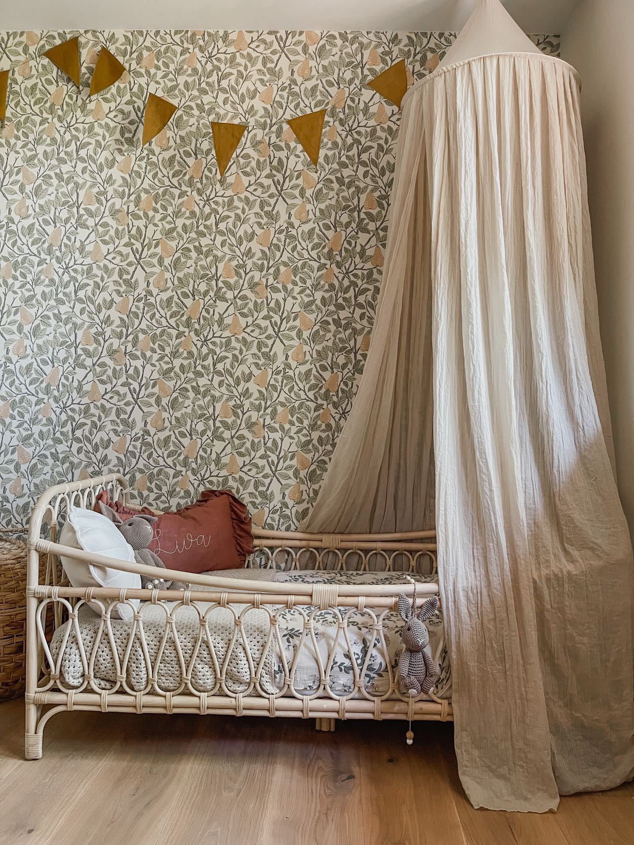 Midbec Wallpaper - Pirum - Beige 13102
