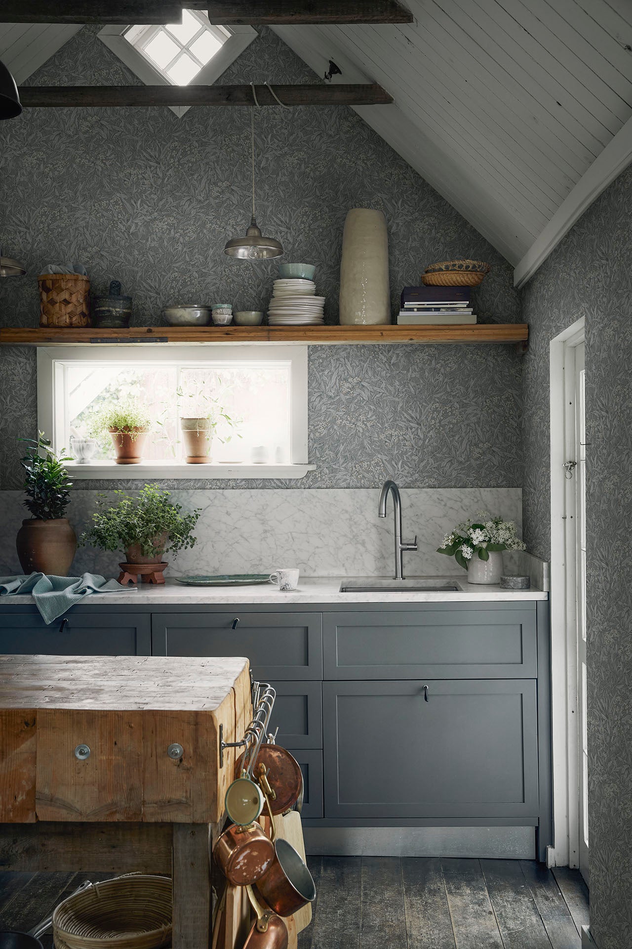 Bloemenbehang - Malin Mineral Grey