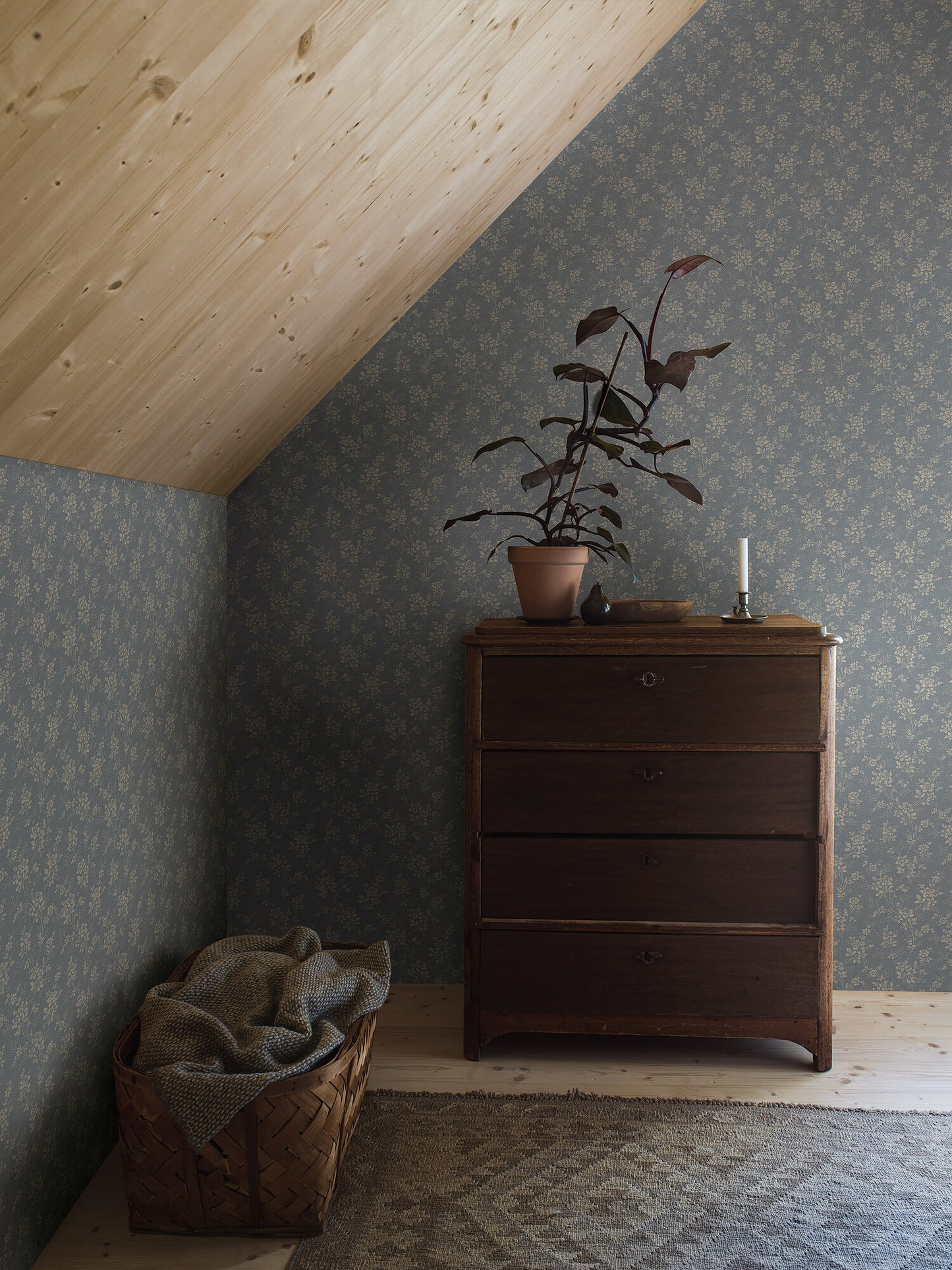 Borastapeter Behang - Hip Rose - Dusty Blue