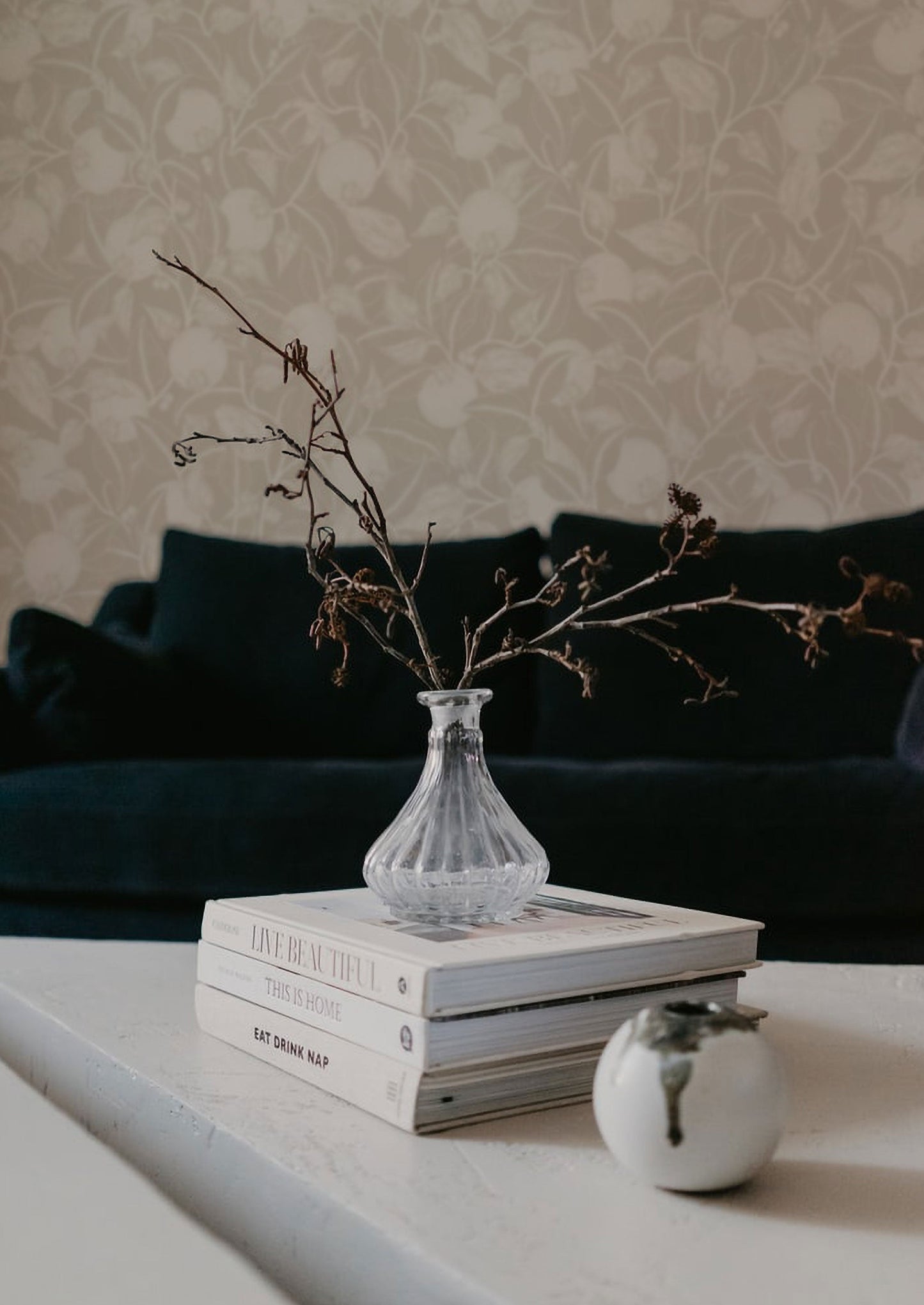 Blumen-Tapete - Granatapfel - Steinbeige