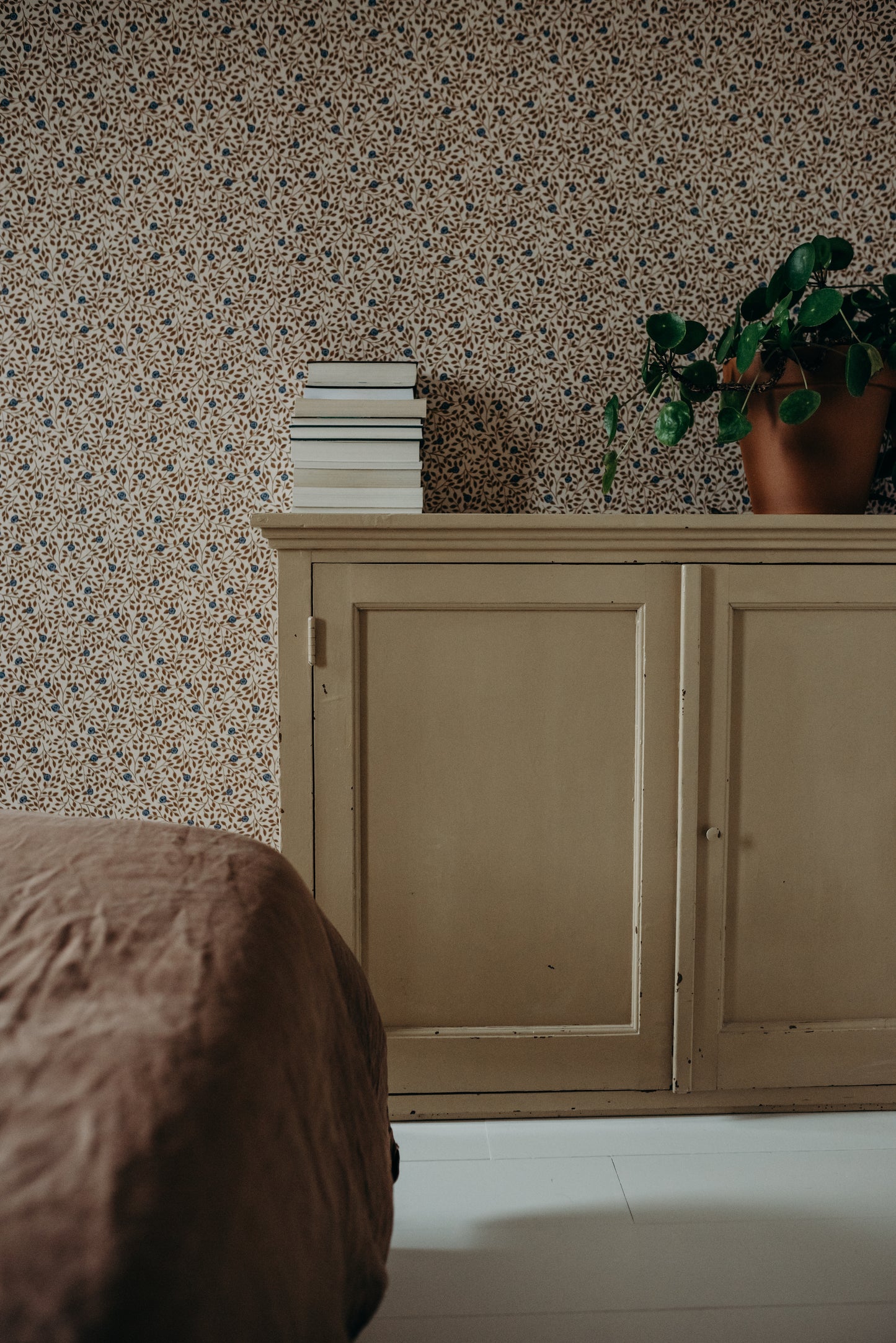 Summer Gray Tapete - Kletterrose - Bronze