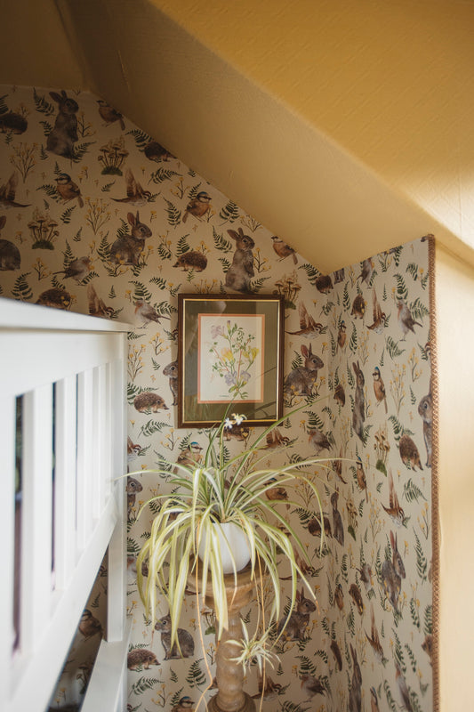 Wandtapete für das Kinderzimmer - Vögel & Hasen - Ecru