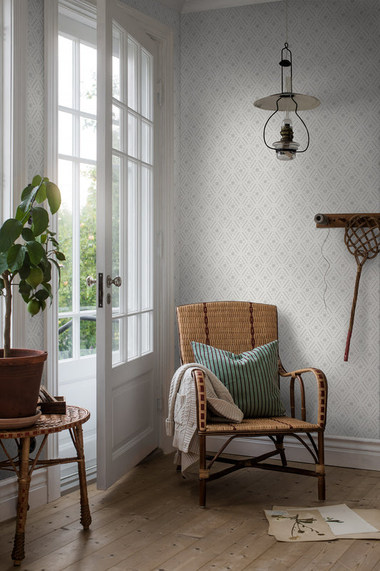 Bloemenbehang - Flower Trellis - Klassiek patroon, lichtgrijs